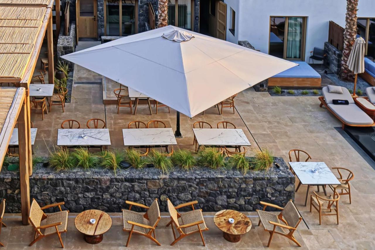 Radisson Blu Zaffron Resort, Santorini (Adults Only) Камарі Екстер'єр фото