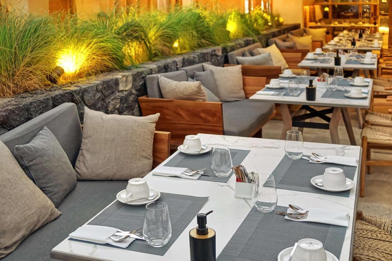 Radisson Blu Zaffron Resort, Santorini (Adults Only) Камарі Екстер'єр фото