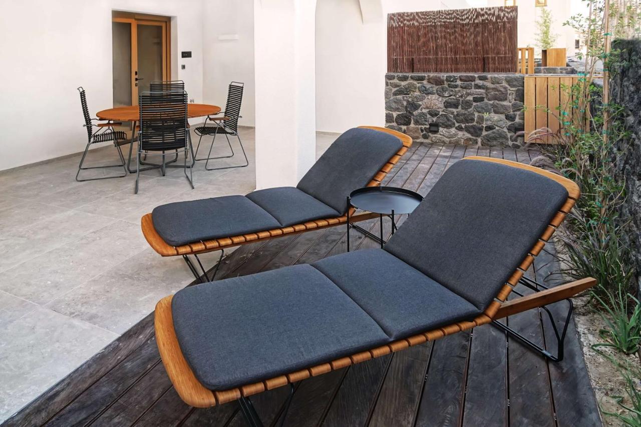 Radisson Blu Zaffron Resort, Santorini (Adults Only) Камарі Екстер'єр фото
