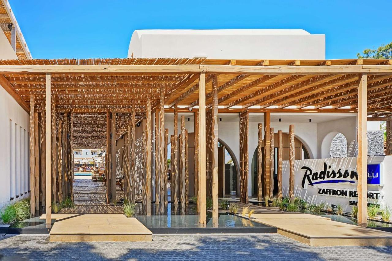 Radisson Blu Zaffron Resort, Santorini (Adults Only) Камарі Екстер'єр фото