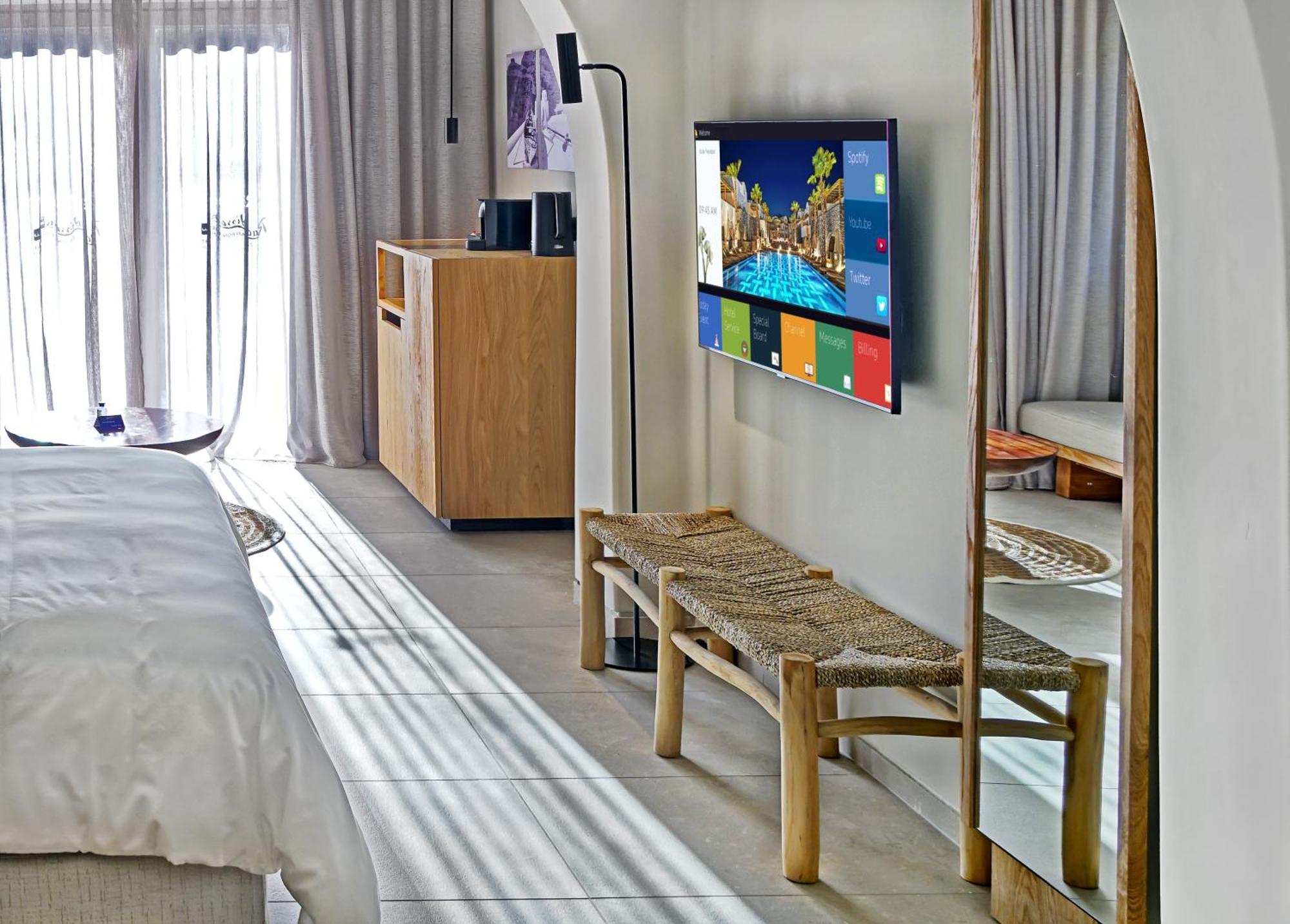 Radisson Blu Zaffron Resort, Santorini (Adults Only) Камарі Номер фото