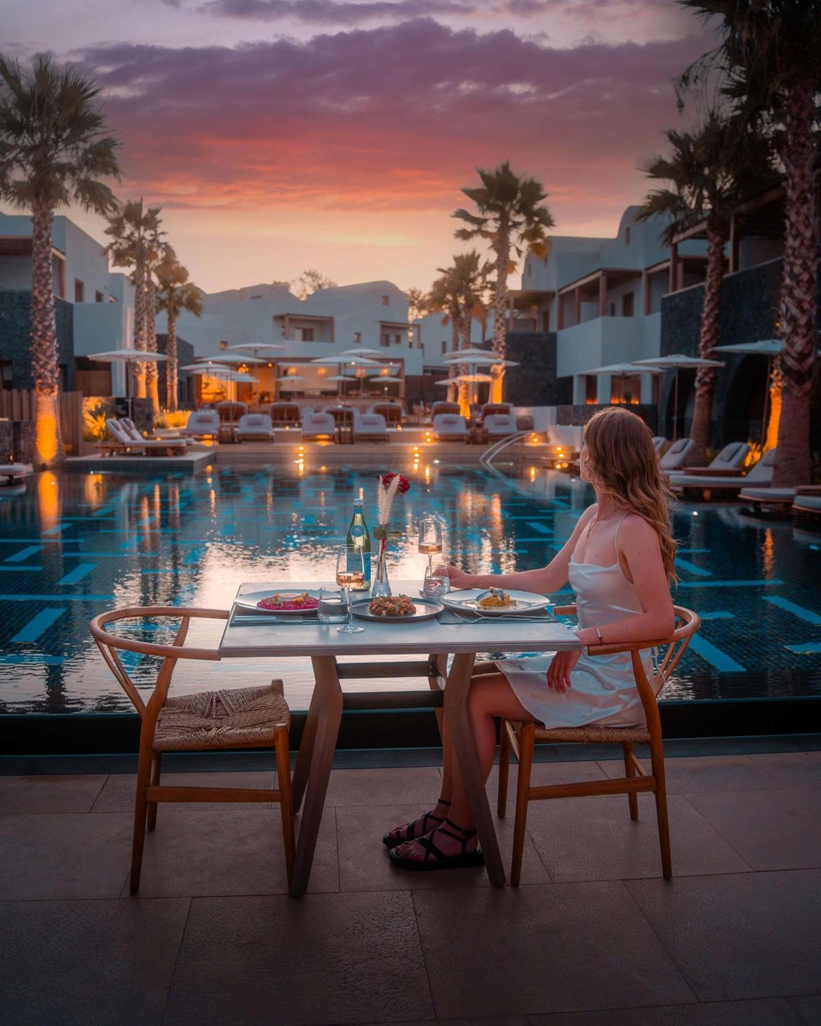 Radisson Blu Zaffron Resort, Santorini (Adults Only) Камарі Екстер'єр фото