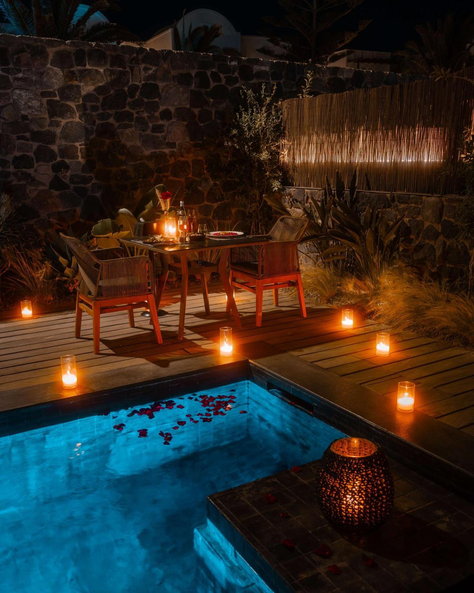 Radisson Blu Zaffron Resort, Santorini (Adults Only) Камарі Екстер'єр фото
